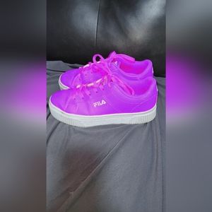 Womans pink fila shoes size 7